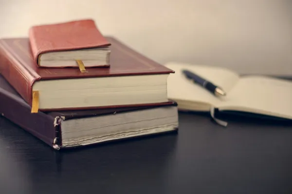 family-financial-planning-consultation
